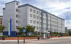 Holiday Inn Express Royal Docks 3*